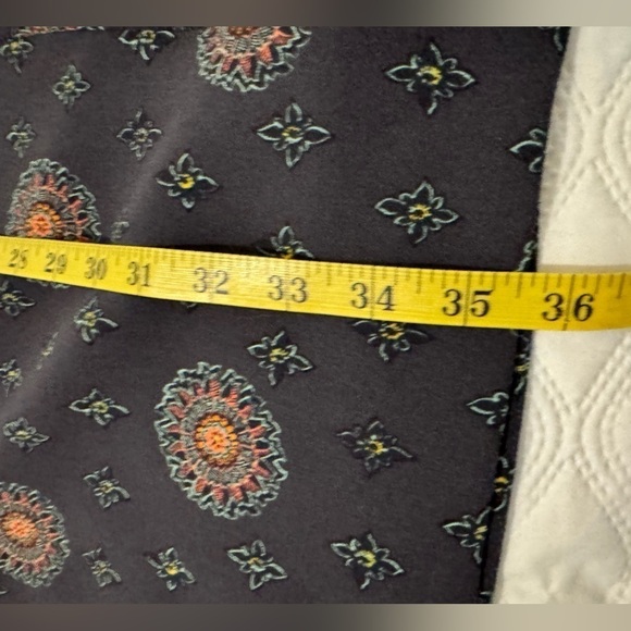 Loft Navy Paisley print V Neck, Sleeveless Wide Leg Jumpsuit. Size L - Picture 8 of 11